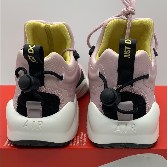 NIKE WMNS AIR HUARACHE CITY MOVE - Picture 11 of 16